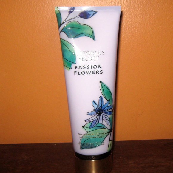 Victoria S Secret Bath Body Victoria Secret Passion Flower Fragrance L Poshmark poshmark